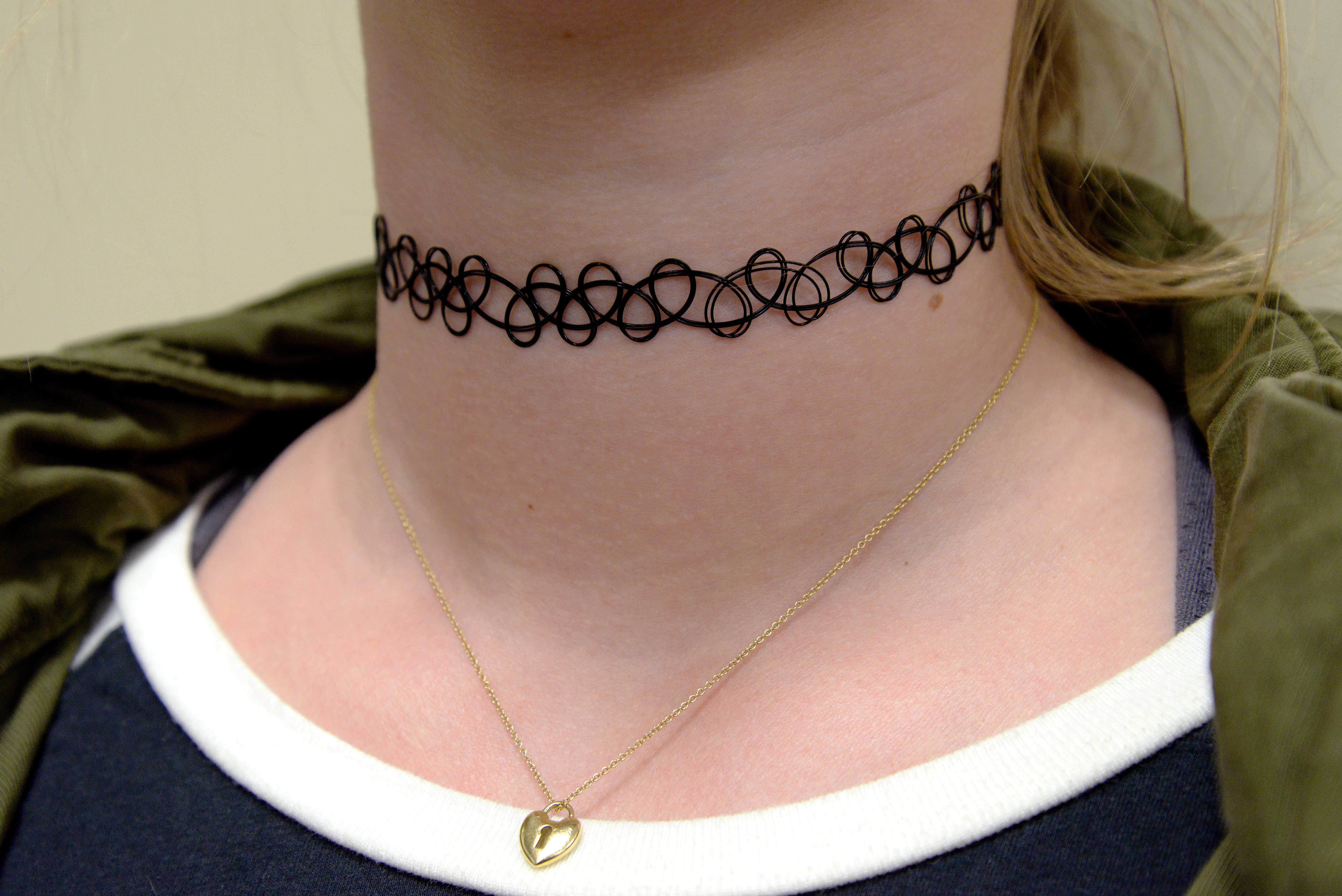 90s chokers become newest retroactive trend to resurface in 2015